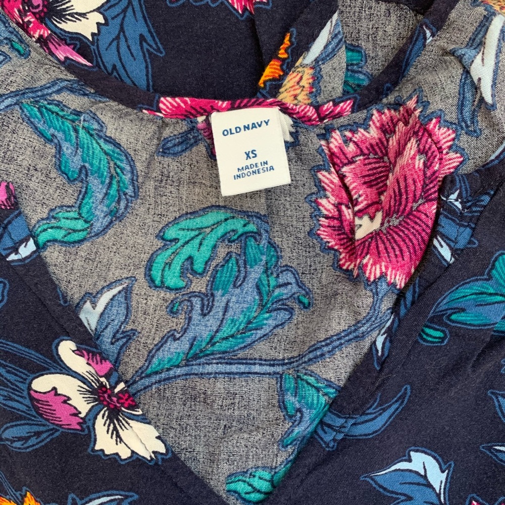 Floral blouse - Picture 3 of 3